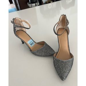 Thalia Sodi heels sz 6
